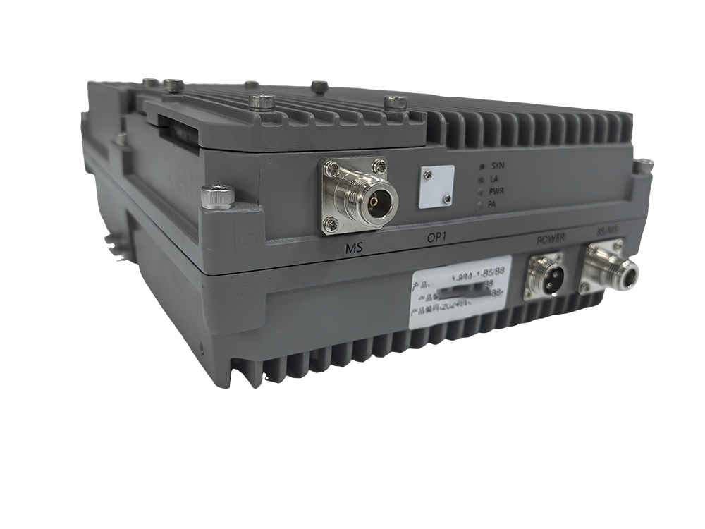  乌当三频手机信号接收器2000㎡